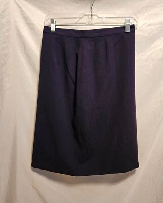 Giorgio Armani Bergdorf Goodman Navy Blue Skirt, Size 42 Italy. USA Size 6 or M - Image 1 of 4