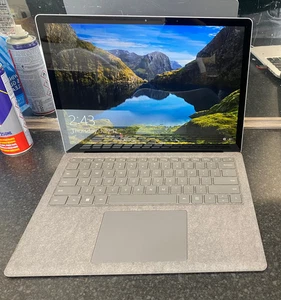 Microsoft Surface Laptop 4 - 13,5" Touchscreen | Ryzen 5 | 16GB RAM | 256GB SSD - Foto 1 di 7