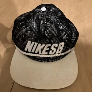 Nike Sb Cap S/M Black/White Men Accessory Original Collection - Picture 1 of 3