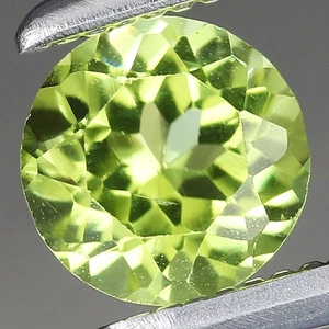 0.42ct t.w 4.8mm Round Natural Unheated Untreated Green Peridot, Myanmar - Picture 1 of 4