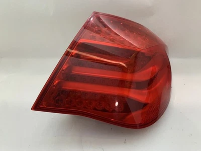 Luz trasera derecha BMW 740i 750i 2009-2012 OEM usada Foto 1 de 4