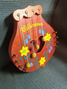 VINTAGE SWEDISH KURBIT DOOR " WELCOME" HARP ‼️ - Picture 1 of 19