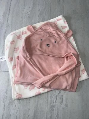 Toallas para bebé 1 toalla con capucha y 1 toalla de baño de Carters ¡solo uno tú! Nunca usado Foto 1 de 4