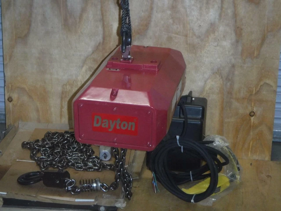 NEW Dayton 452R37 Chain Hoist 2000 lb. Load 20 ft. Lift 230/460 volt 3 phase - Image 1 of 1
