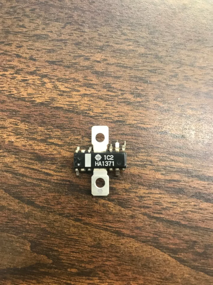 HA1371 Hitachi Integrated Circuit 1pc NOS Free Shipping in the USA - Image 1 of 1