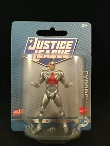 DC - Justice League - Cyborg - Minifigure - circa Altezza 2 3/4 pollici - Foto 1 di 4