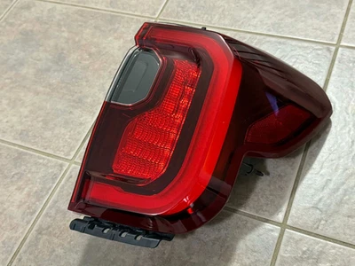 GENUINE GMC 2020-2023 GMC ACADIA AT4 LED Right Passenger Side Taillight 85150722 - Image 1 of 4