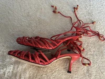 Sandálias de salto com tiras de corda trançada vermelha ZARA com miçangas no tornozelo EUA 6.5 EU 37 - Imagem 1 de 4