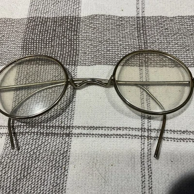 Gafas vintage con montura redonda tono plata Foto 1 de 4