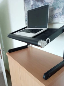 1x Laptop Ständer, höhenverstellbar, schwarz, neuwertig - nie benutzt - Bild 1 von 6