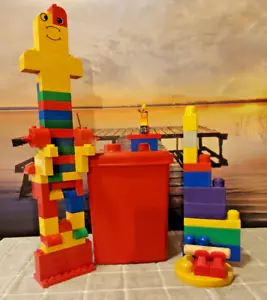 1987 Lego Storage Box With Lots of Legos - Small, Medium,Large -3.7 Pounds!!!!! - Picture 1 of 14