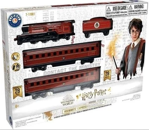 Lionel Harry Potter Hogwarts Express Battery Operated Mini Train Set (711981) - Picture 1 of 2