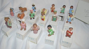 Vintage Spanische Ton/Schlamm Menschen Krippenfiguren 17 Stück - Bild 1 von 3