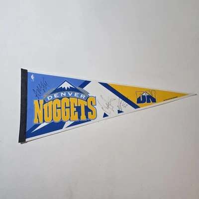 Banderín de fieltro Denver Nuggets firma 29 pulgadas  Foto 1 de 4