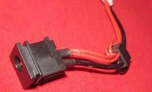 DC POWER JACK mit KABEL KABELBAUM TOSHIBA L635-S3030 MAINBOARD SOCKEL LADEANSCHLUSS - Bild 1 von 1