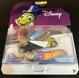 2018 HOT WHEELS CHARACTER CARS DISNEY SERIES 6 ~ 3/6 "JIMINY CRICKET" - Picture 1 of 7
