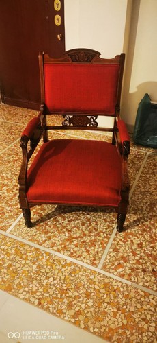 Foto 1 di 8