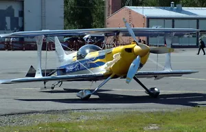 Ultimate Aircraft 10 Dash Biplane Airplane Model Replica Small Free Shipping - Picture 1 of 1