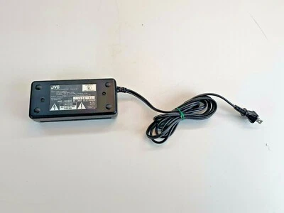 Cargador de batería adaptador de corriente alterna JVC AA-V3U 120V 110-240V 22W 8.5V 1.3A 6V 1.8A Foto 1 de 3