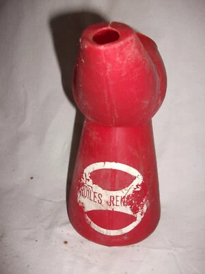 Broc verseur plastique rouge "Huiles Renault"  années 60  Bon état - Photo 1/4