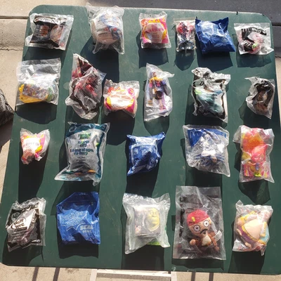 21 未拆封麦当劳玩具迪士尼美泰世嘉 ESPN 巨魔史莱克皮克斯 90 年代复古 — 第 1/4 张图片