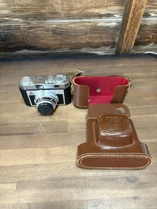 Cámara Tower 51 35 mm con estuche de cuero hecha en Alemania lente de 50 mm sin probar - Imagen 1 de 8