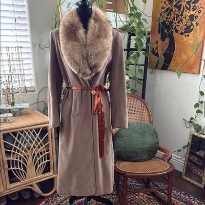 Abrigo Penny Lane Vintage Hecho en Unión Alorna NY Cuello de Piel Taupe Hecho por el Hombre Foto 1 de 4