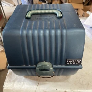 Sassaby Makeup Case Full Of Sewing Supplies - Picture 1 of 17