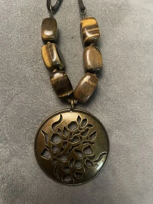 雅芳青铜棕色绳老虎眼石奖章项链 20 英寸 — 第 1/2 张图片