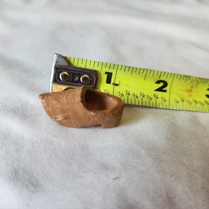 Zueco de madera miniatura tallado a mano vintage 1 1/4 - Imagen 1 de 1