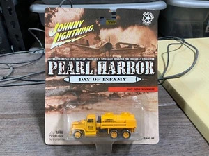 Johnny Lightning MILITARY BROWN PEARL HARBOR GMC CCKW FUEL TANKER - Picture 1 of 1