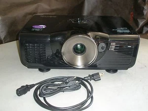 BENQ SP890 DLP PROJECTOR, 4000 LUMENS!! NEW FACTORY LAMP INSTALLED!! - Picture 1 of 2
