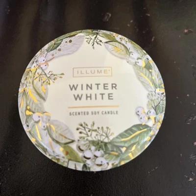 Illume - Winter White 3oz Tin SOY Candle - Image 1 of 4