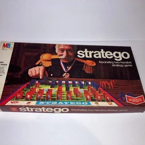 Juego de mesa Stratego 1975 vintage de Milton Bradley completo - Imagen 1 de 7