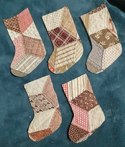 5 PRIMITIVE ANTIQUE CUTTER QUILT STOCKING FRONTS/CUTOUTS FOR SM TREATS/GIFTS - Picture 1 of 3