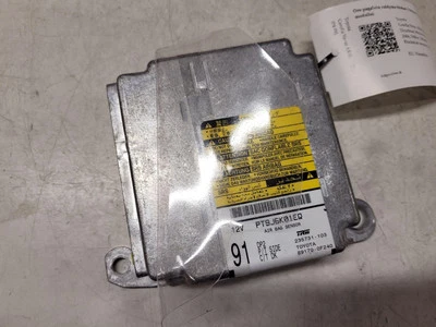 TOYOTA COROLLA Verso ZER, ZZE12, R1 Airbag-Steuergerät 891700F240 2.2 28653817 - Immagine 1 di 3