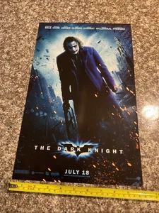 BATMAN, "IL CAVALIERE OSCURO" (Joker) Mini Poster Film 10x16 - Foto 1 di 6