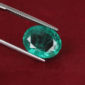 Lab-grown Loose Zambian Green Emerald Stone 7.515 Ct. Oval Cut Loose Gemstone - Picture 1 of 4