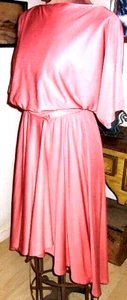 Dusty Rose Kurzarm TOP asymmetrischer ROCK Handarbeit 100% Polyester SET / Gr. M - Bild 1 von 12