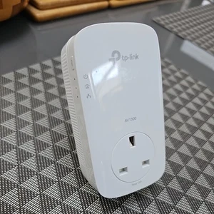 Single TP-Link TL-PA8010P AV1300 Gigabit Passthrough Powerline Adapter 1300Mbps - Afbeelding 1 van 5