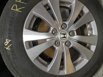 Used Wheel fits: 2014 Honda Odyssey 17x7 alloy 5 double spoke Grade B - Image 1 of 4
