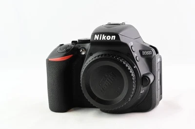 Cámara Nikon D5600 DSLR (solo cuerpo) - error Foto 1 de 3