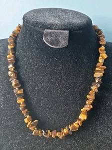 Collier ancien puce/pépite oeil de tigre avec perles d'accent doré, 18" - Photo 1/3