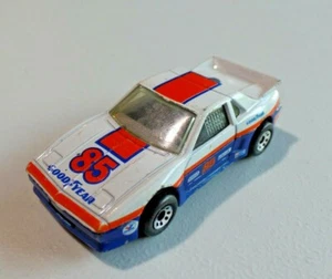 Matchbox Pontiac Fiero weiß 1985 Goodyear Made in Macau Maßstab 1:56 - Bild 1 von 10