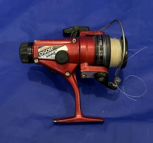 Carrete giratorio de arrastre trasero Daiwa J1050 de colección, carrete de grafito - Imagen 1 de 3