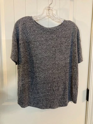 Women's Old Navy Heathered Dark Gray Boxy Linen Pocket Tee S/S L - Image 1 of 3