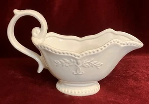 Tabletops Gallery Ivory Porcelain Large Handle Gravy Boat EC! - Picture 1 of 10
