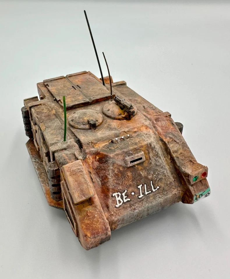 Warhammer 40K Space Marine Tank, Superbly Painted - Imagem 1 de 4