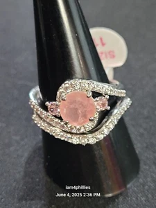 Bomb Party RBP8621- Bask In Every Moment, Sz 11 Lab Created Rose Quartz Rhodium - Imagen 1 de 4