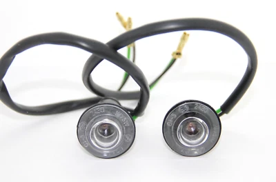 2x FIAT BARCHETTA FERRARI 348 F355 360 F430 INDICATORE RIPETITORE LATERALE BIANCO CHIARO - Immagine 1 di 4